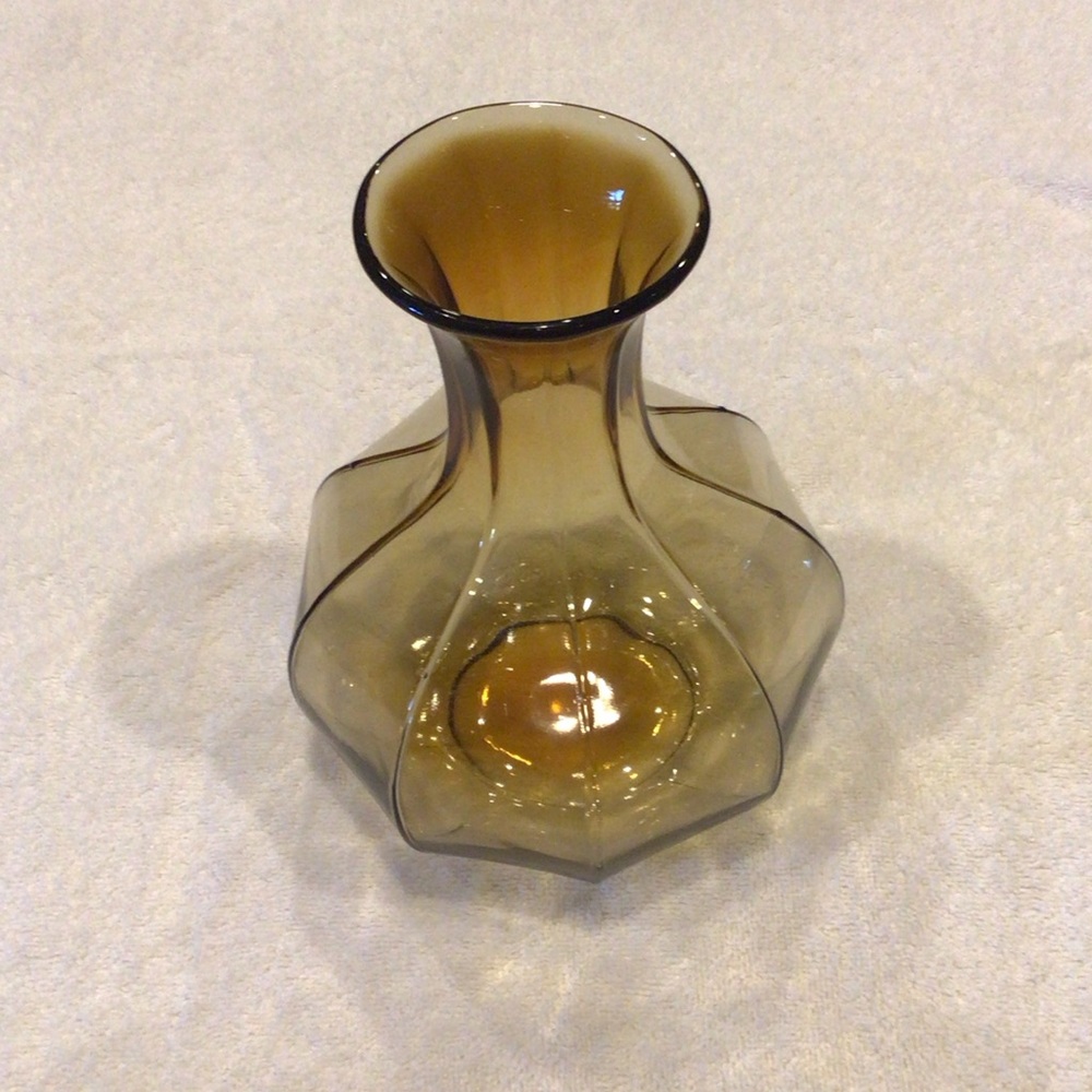 Elegant Amber Glass Water Carafe - Picture 1 of 4
